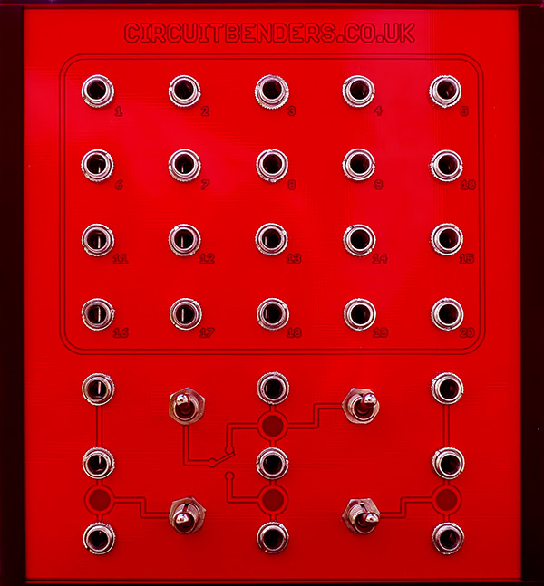 Roland R8 patch box